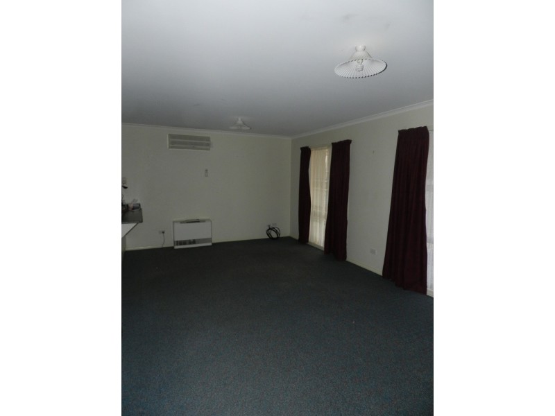 1/9A McGowan Street, California Gully VIC 3556