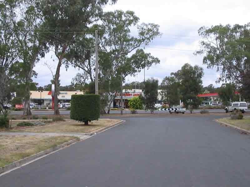 6 May Street, Kangaroo Flat VIC 3555