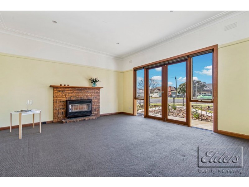 22 Carpenter Street, Kangaroo Flat VIC 3555