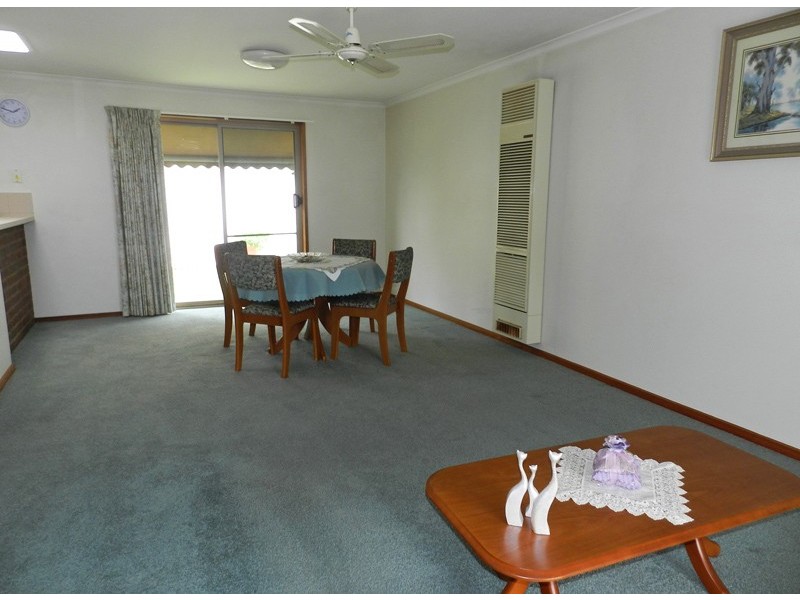 1/77 Broad Parade, Spring Gully VIC 3550