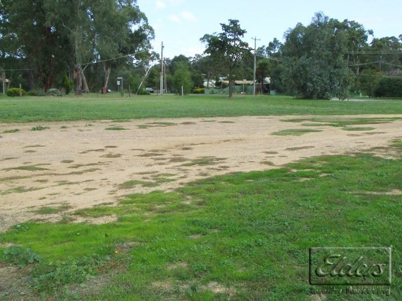 105 – 107 Crusoe Road, Kangaroo Flat VIC 3555