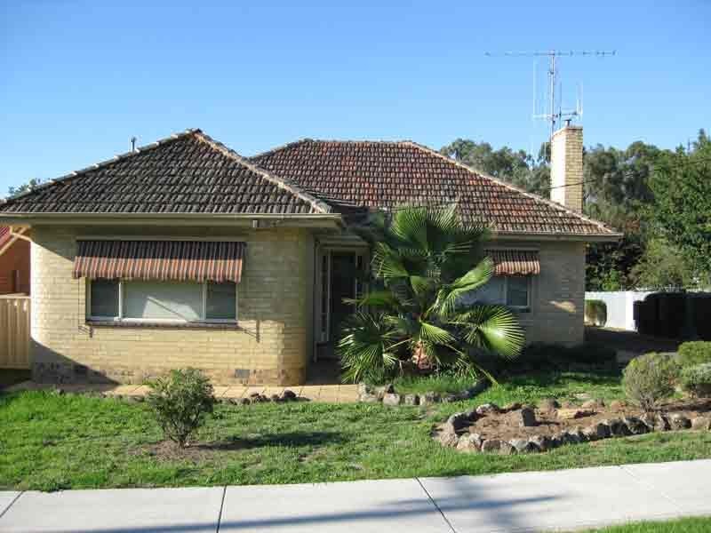 16 Lazarus Street, Golden Square VIC 3555