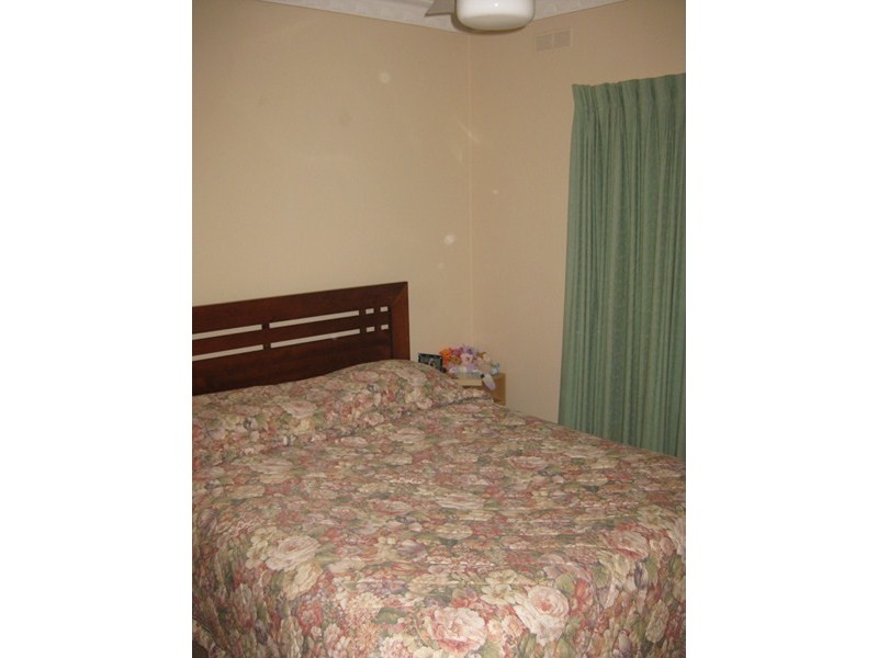 12 Ford Street, Kangaroo Flat VIC 3555