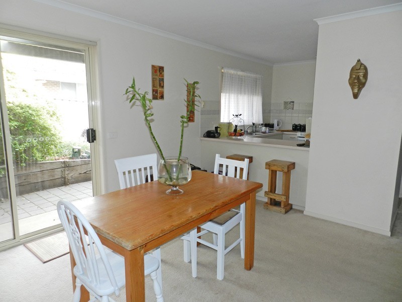 1/28 Inglewood Street, Golden Square VIC 3555