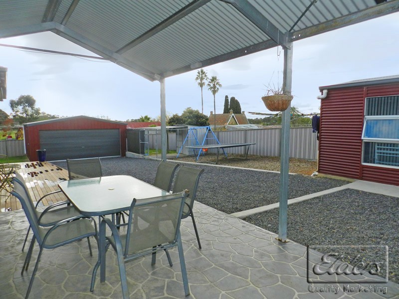 20 John Street, Kangaroo Flat VIC 3555