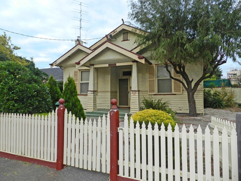242 Napier Street, Bendigo VIC 3550