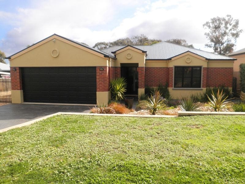 5 Figtree Lane, Strathdale VIC 3550