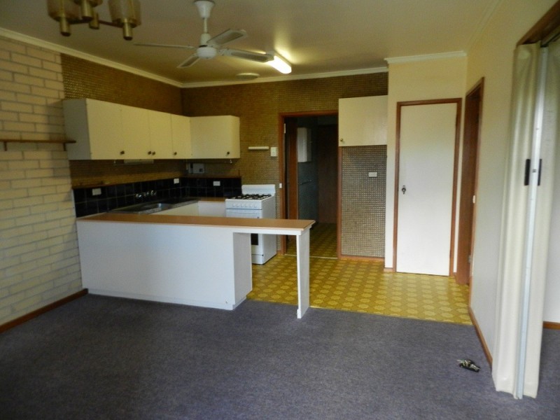 1/278 Mackenzie Street, Golden Square VIC 3555