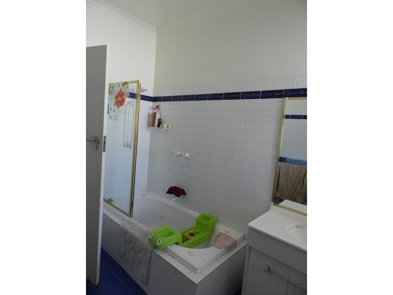 46 Raglan Street, White Hills VIC 3550