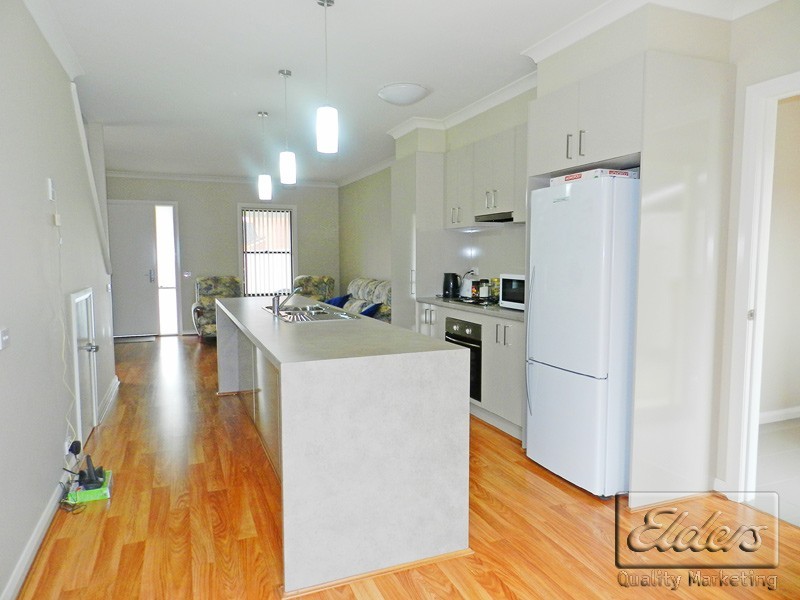 2/30B Regency Place, Kennington VIC 3550