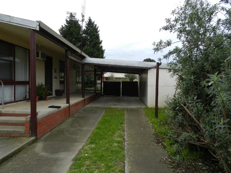 17 Maroo Street, White Hills VIC 3550