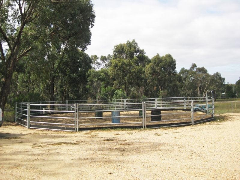 51 Hannans Road, Mandurang South VIC 3551