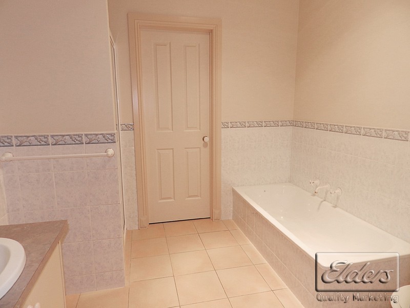 19 Peace Street, Kangaroo Flat VIC 3555