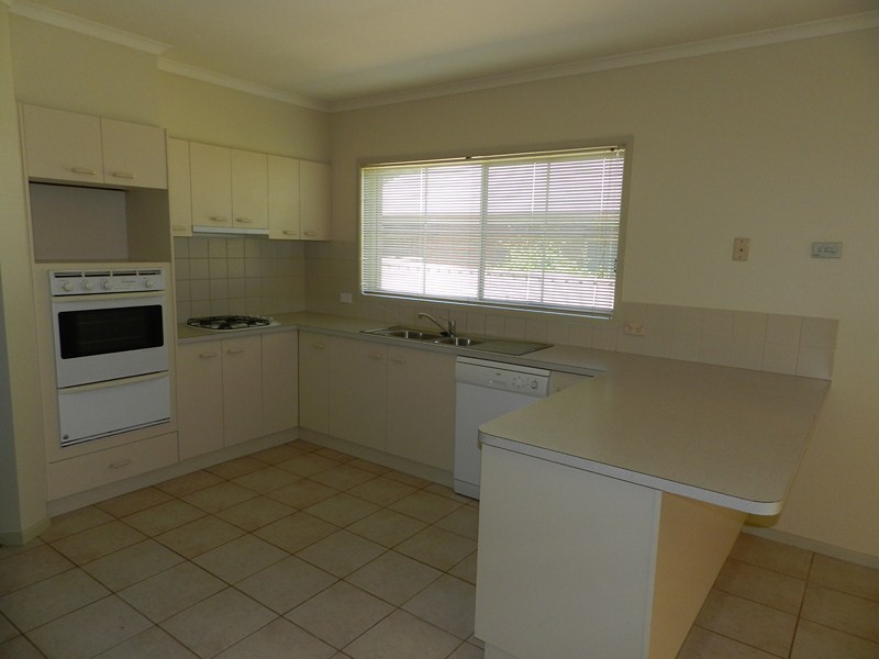 52 Broad Parade, Spring Gully VIC 3550