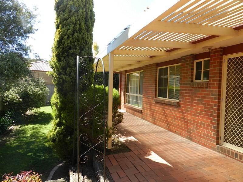 52 Broad Parade, Spring Gully VIC 3550