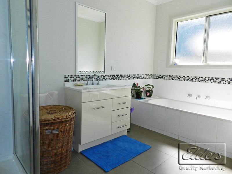 4 Quick Street, Ironbark VIC 3550