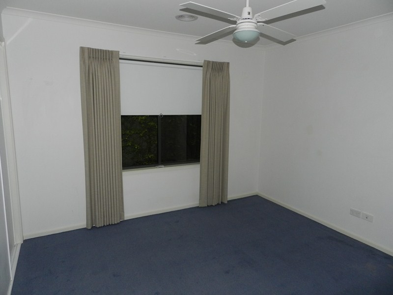 15 Grenoble Close, Spring Gully VIC 3550
