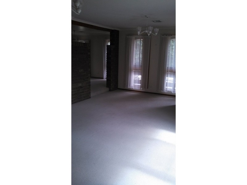 9 Bolton Drive, Strathdale VIC 3550