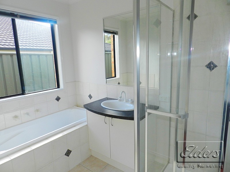 128 Queen Street, Kangaroo Flat VIC 3555