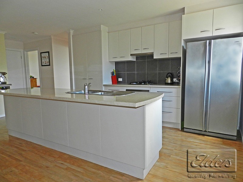 62 Queen Street, Kangaroo Flat VIC 3555