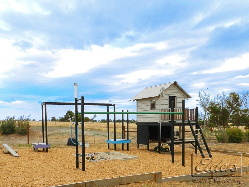 75 Sunrise Crescent, Lockwood South VIC 3551