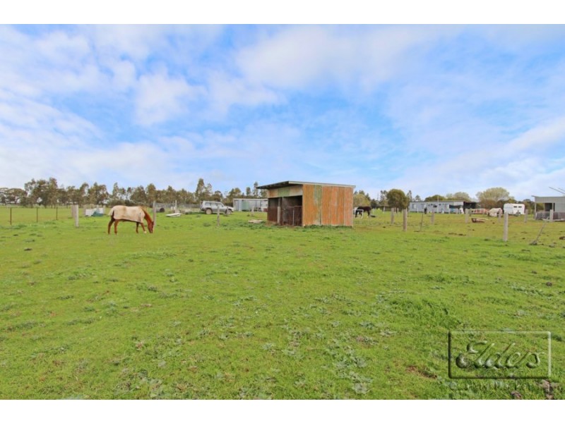 432 Foster Road, Rochester VIC 3561