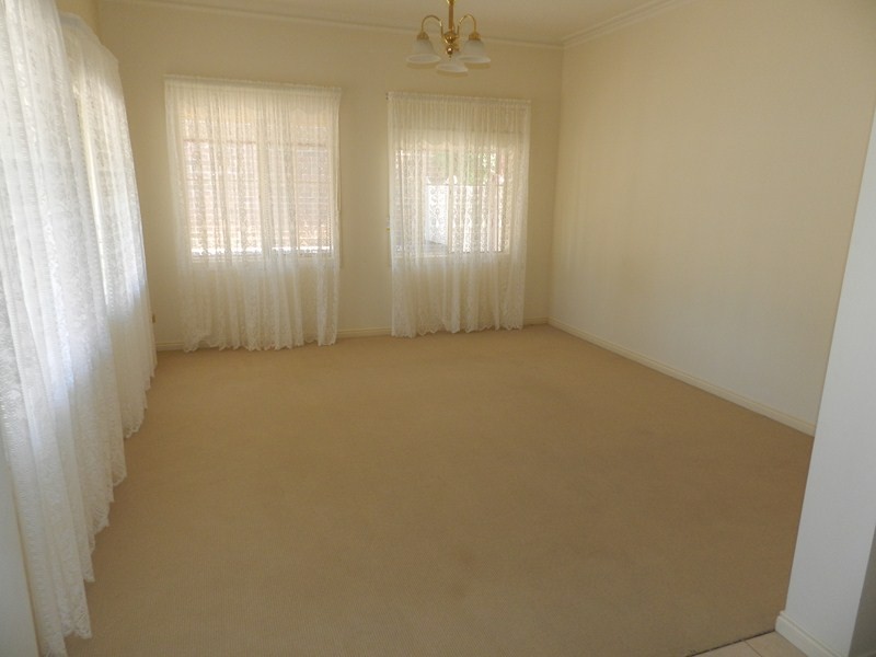 1 Bramley Place, Kennington VIC 3550