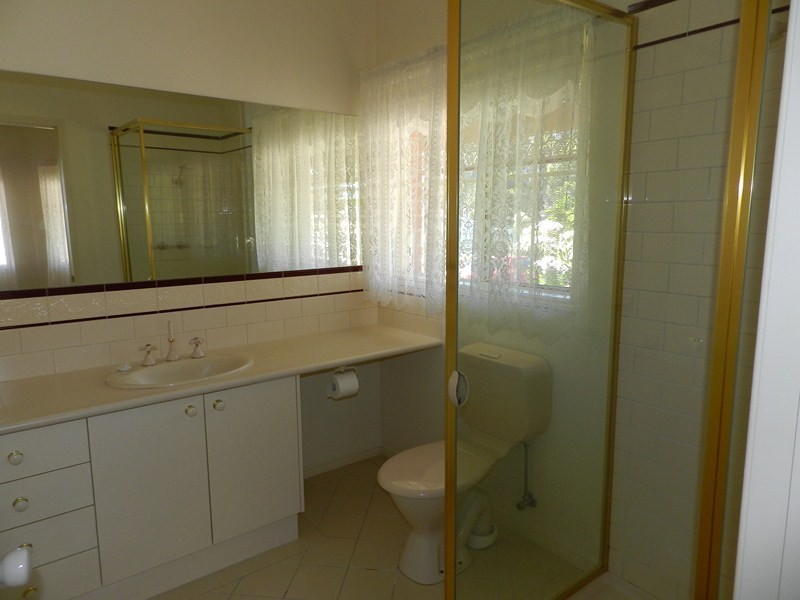 1 Bramley Place, Kennington VIC 3550