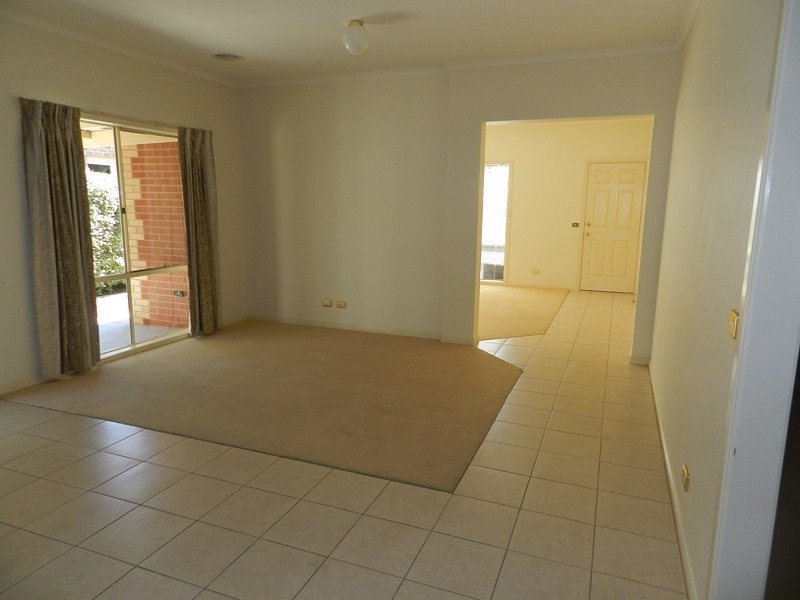 1 Bramley Place, Kennington VIC 3550