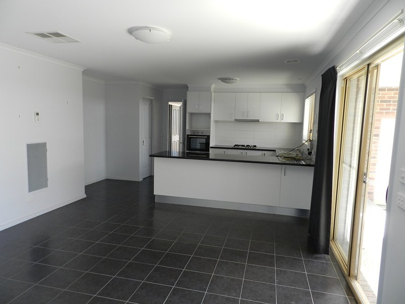 18 Sovereign Court, Kangaroo Flat VIC 3555