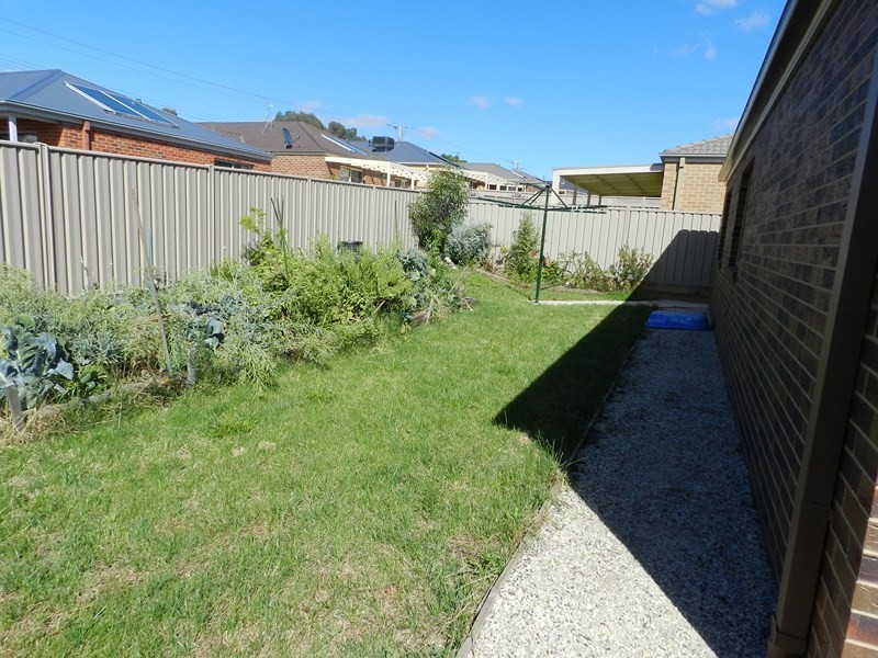 18 Sovereign Court, Kangaroo Flat VIC 3555