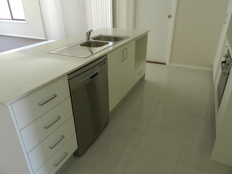 19 Bronze Drive, Kangaroo Flat VIC 3555