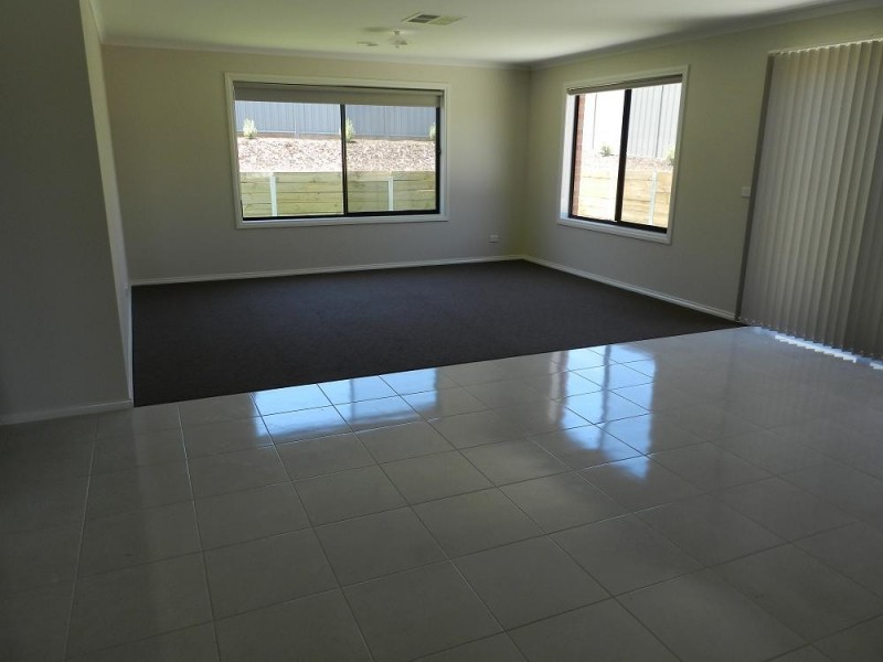 19 Bronze Drive, Kangaroo Flat VIC 3555