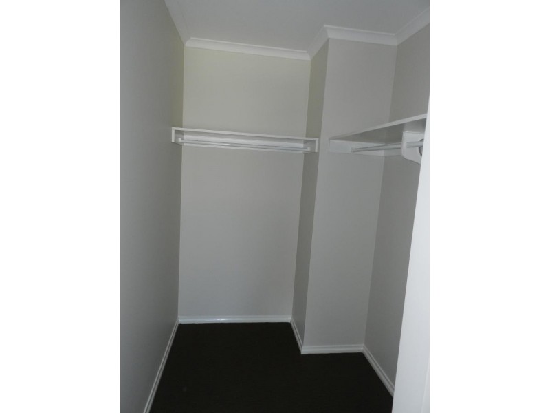 19 Bronze Drive, Kangaroo Flat VIC 3555