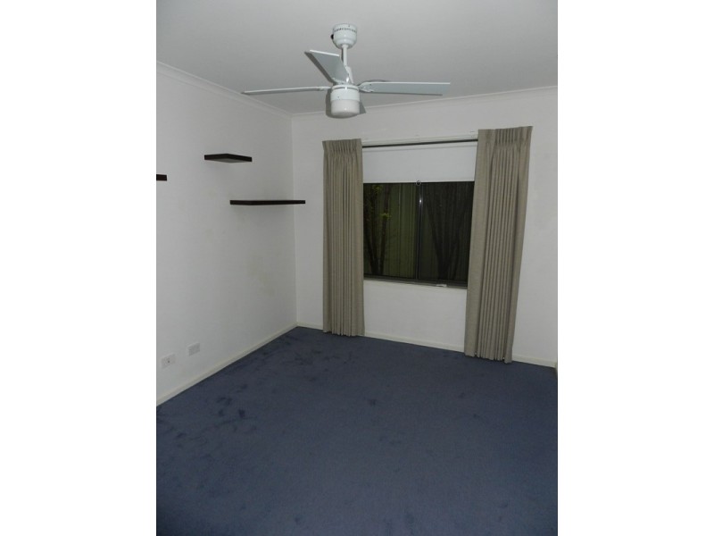 15 Grenoble Close, Spring Gully VIC 3550