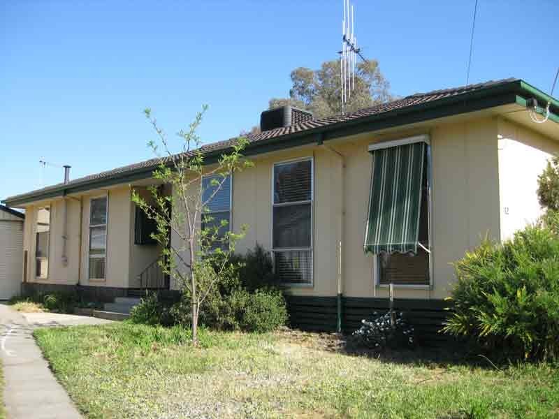 12 Oswald Street, Eaglehawk VIC 3556