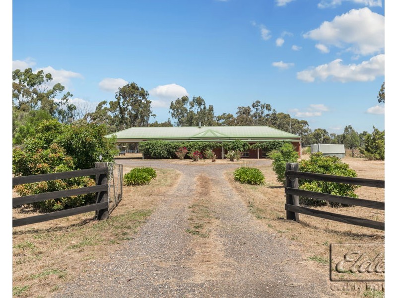 252 Kronks Lane, Strathfieldsaye VIC 3551
