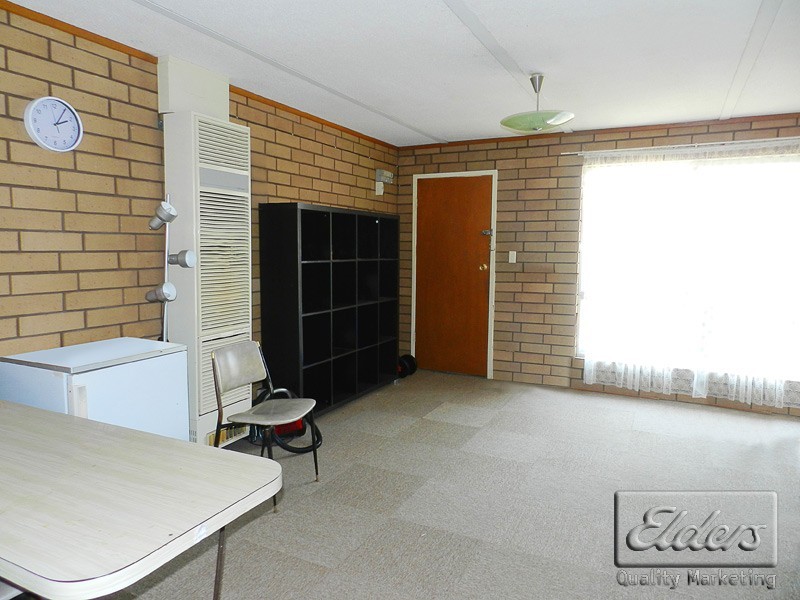 Units 1-3, 24 Thomas Street, Kangaroo Flat VIC 3555