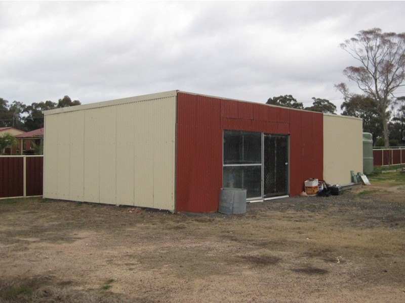 66 Racecourse Rd, Epsom VIC 3551