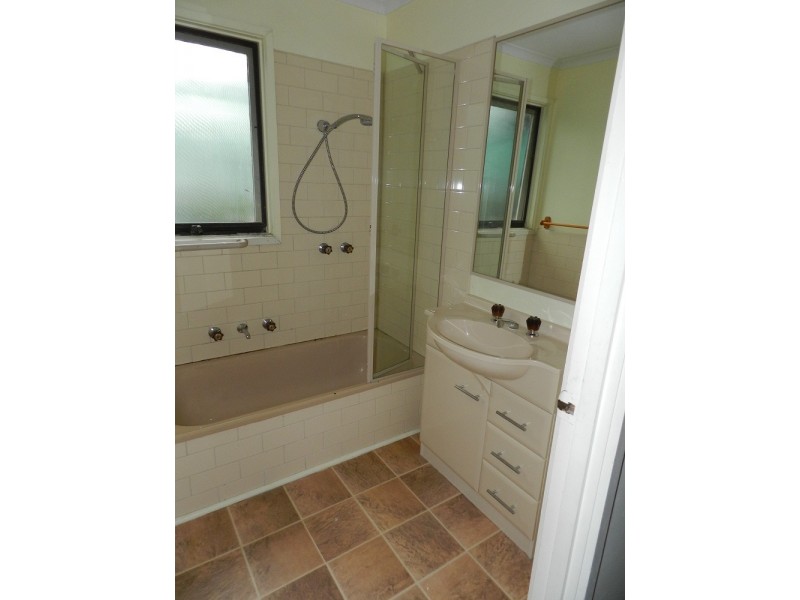 17 Maroo Street, North Bendigo VIC 3550