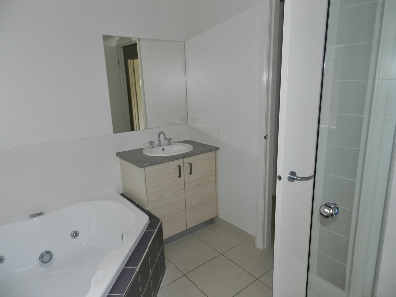 5/27 Lawson Street, Spring Gully VIC 3550