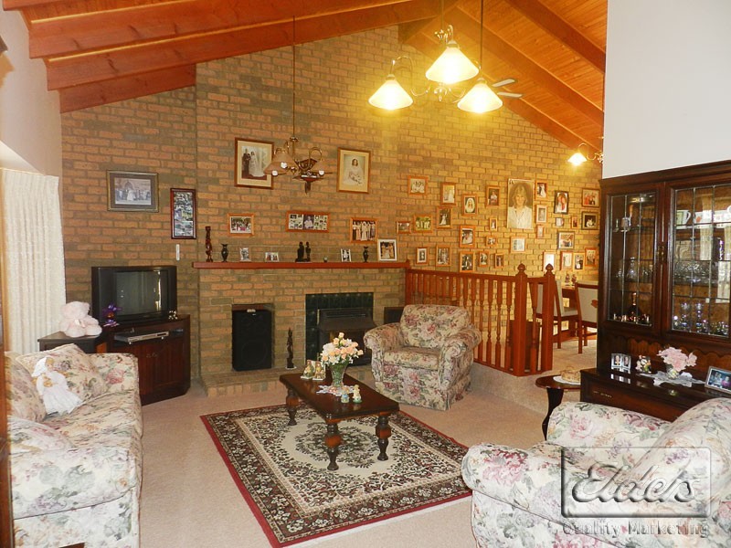 5 Lauren Court, Kangaroo Flat VIC 3555