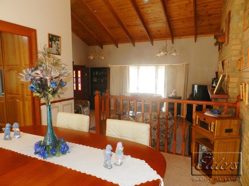 5 Lauren Court, Kangaroo Flat VIC 3555