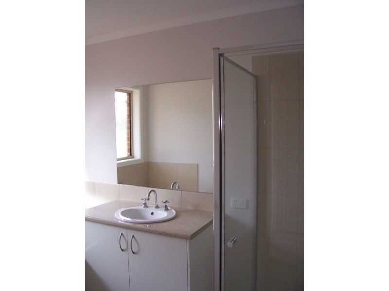 180 Simpsons Rd, Eaglehawk VIC 3556