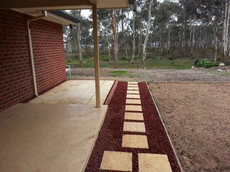 180 Simpsons Rd, Eaglehawk VIC 3556