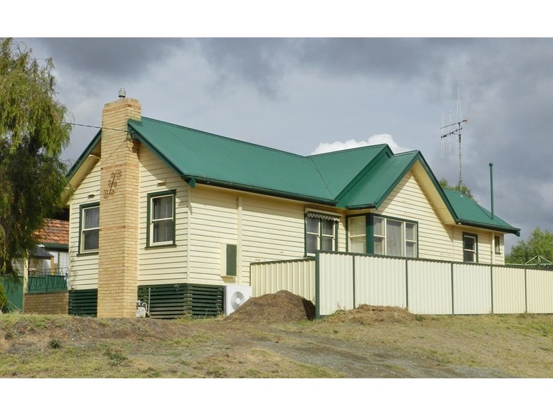 49 Holmes Road, North Bendigo VIC 3550