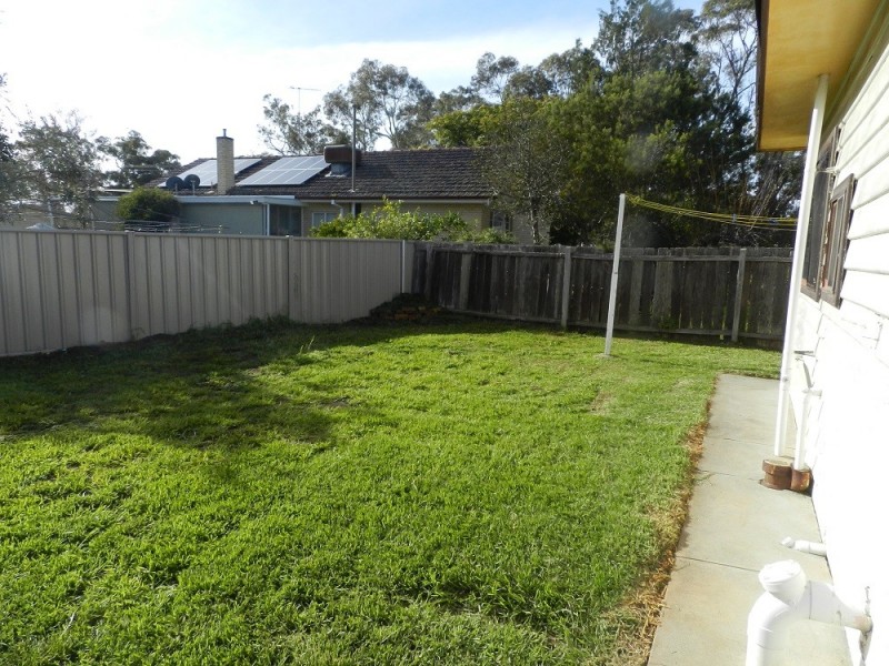 6a May Street, Kangaroo Flat VIC 3555