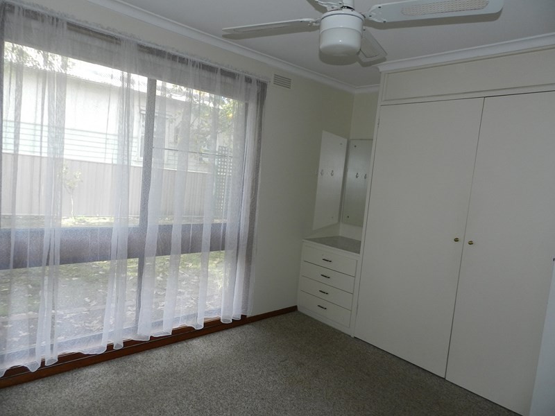 2/146 St Aidans Road, Kennington VIC 3550