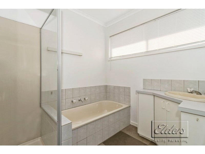 4 Coralee Place, Golden Square VIC 3555