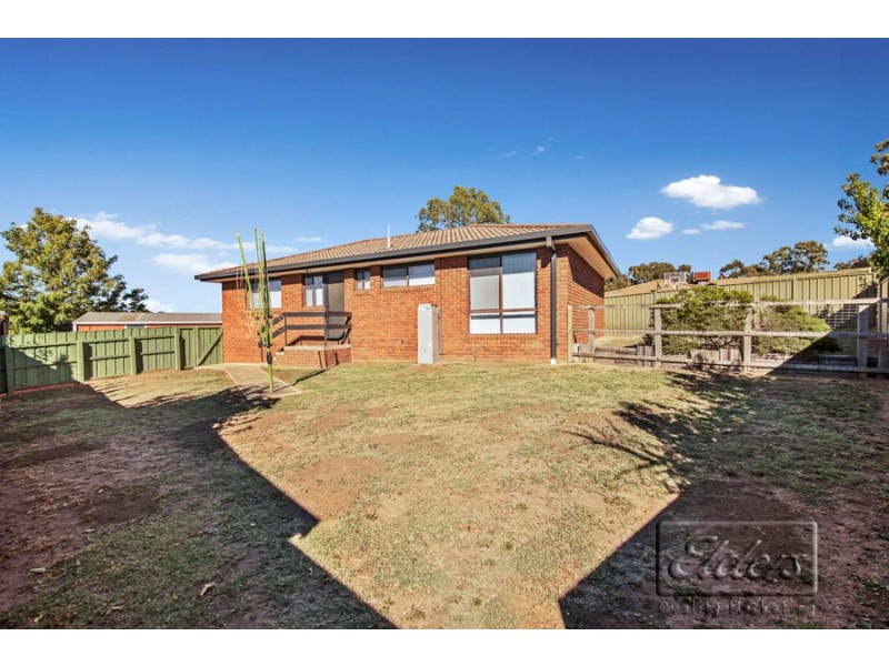 4 Coralee Place, Golden Square VIC 3555
